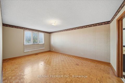 Photo 28 at 130 Jackman Crescent, West Woodbridge, Vaughan