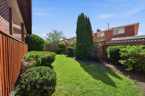 Photo 36 at 130 Jackman Crescent, West Woodbridge, Vaughan