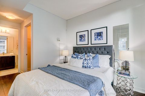Photo 5 at 1610 - 20 Bruyeres Mews, Waterfront Communities C1, Toronto