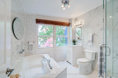 Photo 15 at 9 - 41 Spruce Street, South St. James Town, Toronto
