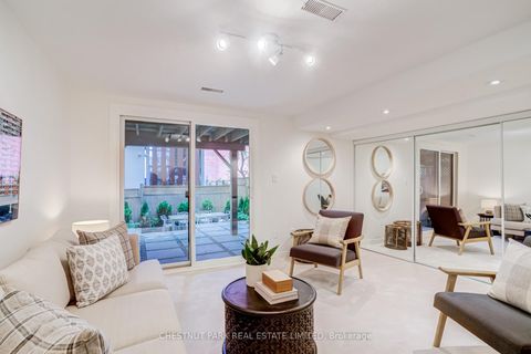 Photo 17 at 9 - 41 Spruce Street, South St. James Town, Toronto