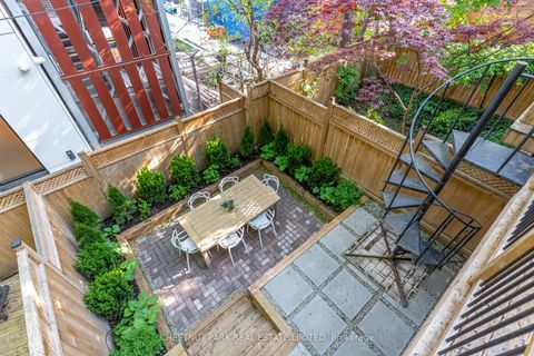 Photo 18 at 9 - 41 Spruce Street, South St. James Town, Toronto