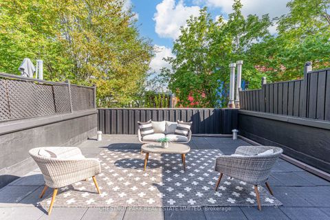 Photo 21 at 9 - 41 Spruce Street, South St. James Town, Toronto