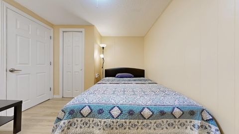 Photo 30 at 13 - 13 Candy Court Way, Newtonbrook West, Toronto