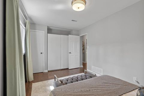 Photo 19 at 4 - 2 Withrow Avenue, North Riverdale, Toronto