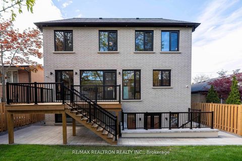 Photo 2 at 35 Foxwarren Drive, Bayview Village, Toronto
