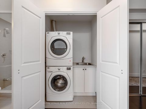 Photo 30 at 225 - 1 Old Mill Drive, Swansea, Toronto
