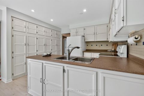 Photo 10 at 12 Karen Ann Crescent, Woburn, Toronto