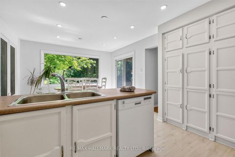 Photo 11 at 12 Karen Ann Crescent, Woburn, Toronto