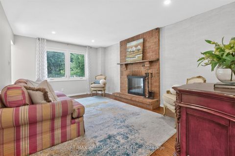 Photo 13 at 12 Karen Ann Crescent, Woburn, Toronto