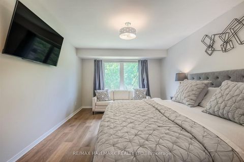 Photo 18 at 12 Karen Ann Crescent, Woburn, Toronto