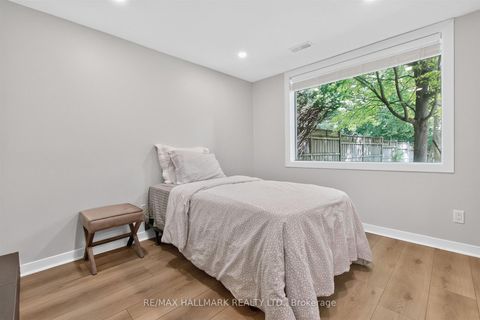 Photo 34 at 12 Karen Ann Crescent, Woburn, Toronto