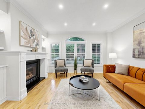 Photo 3 at Th2 - 175 Grand Avenue, Queensway, Toronto