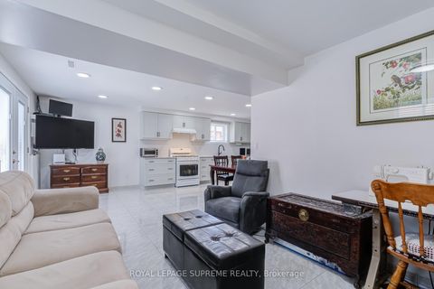 Photo 29 at 2 Dogleg Court, York University Heights, Toronto