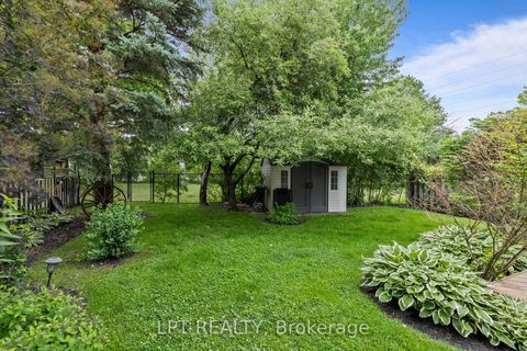 Photo 3 at 152 McCaffrey Road, Summerhill Estates, Newmarket