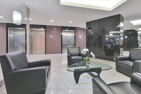 Photo 2 at 410 - 7250 Yonge Street, Yorkhill, Vaughan