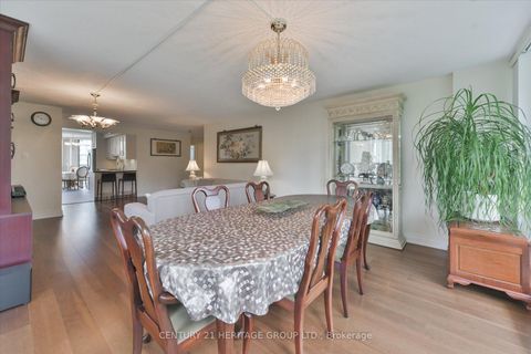 Photo 11 at 410 - 7250 Yonge Street, Yorkhill, Vaughan