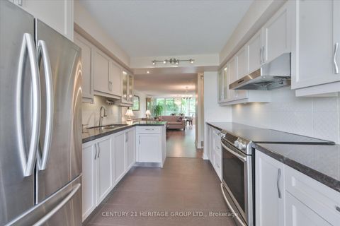 Photo 15 at 410 - 7250 Yonge Street, Yorkhill, Vaughan