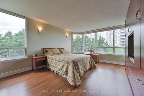 Photo 17 at 410 - 7250 Yonge Street, Yorkhill, Vaughan