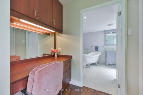 Photo 19 at 410 - 7250 Yonge Street, Yorkhill, Vaughan