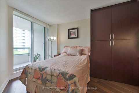 Photo 22 at 410 - 7250 Yonge Street, Yorkhill, Vaughan