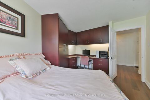 Photo 23 at 410 - 7250 Yonge Street, Yorkhill, Vaughan