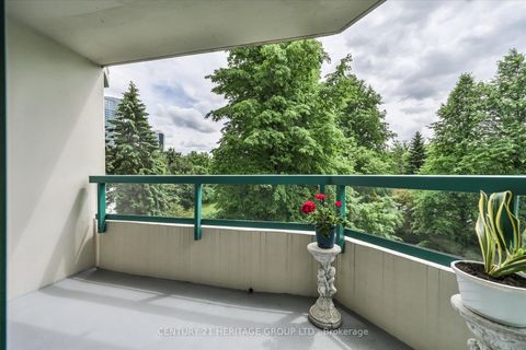 Photo 26 at 410 - 7250 Yonge Street, Yorkhill, Vaughan