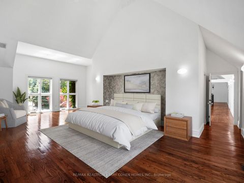 Photo 21 at 40 Old Colony Road, Windfields, Toronto