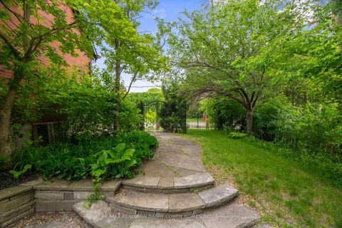Photo 38 at 40 Old Colony Road, Windfields, Toronto