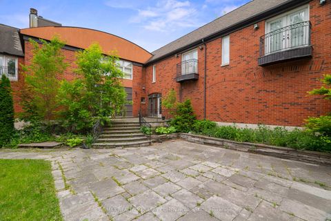 Photo 42 at 40 Old Colony Road, Windfields, Toronto