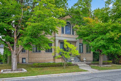 Photo 3 at 63 Gordon Road, Windfields, Toronto