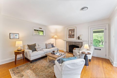 Photo 4 at 50 Brentwood Road S, Queensway, Toronto