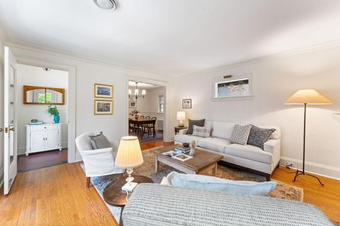 Photo 5 at 50 Brentwood Road S, Queensway, Toronto