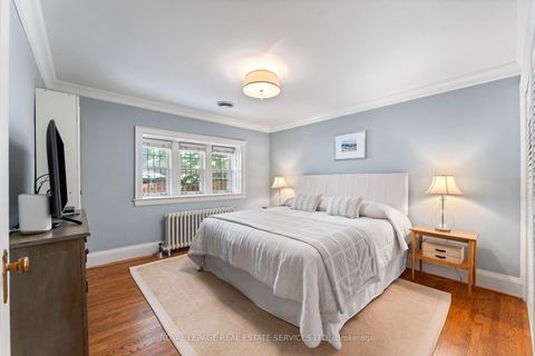 Photo 12 at 50 Brentwood Road S, Queensway, Toronto