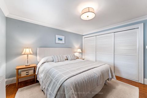 Photo 13 at 50 Brentwood Road S, Queensway, Toronto