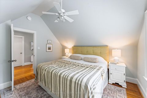 Photo 20 at 50 Brentwood Road S, Queensway, Toronto