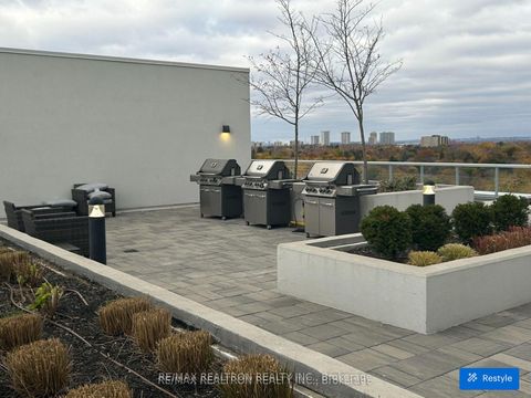 Photo 10 at 318 - 3220 Sheppard Avenue, Sullivan, Toronto