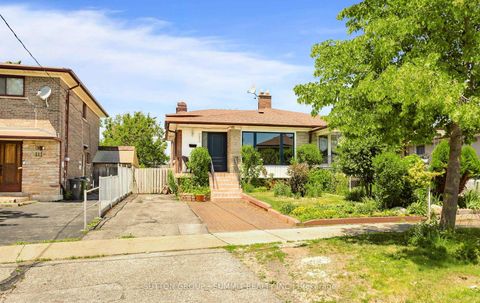 Photo 1 at 109 Elnathan Crescent, Humber Summit, Toronto