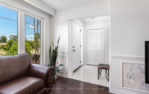 Photo 6 at 109 Elnathan Crescent, Humber Summit, Toronto