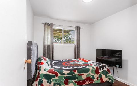 Photo 28 at 109 Elnathan Crescent, Humber Summit, Toronto