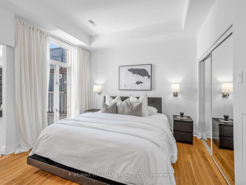 Photo 23 at 25 Grange Avenue, Chinatown, Toronto