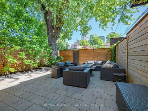 Photo 43 at 25 Grange Avenue, Chinatown, Toronto