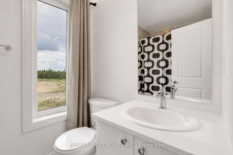 Photo 7 at 34 Spry Lane, Shore, Barrie