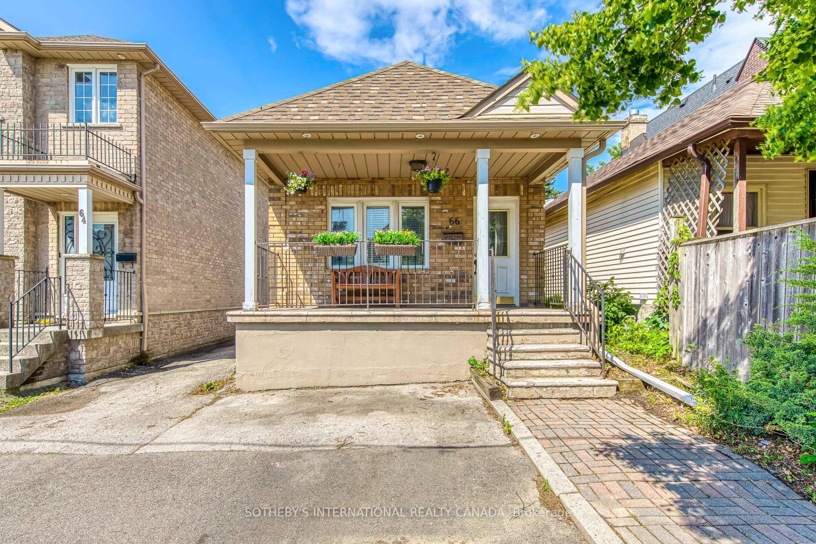 66 Twenty Ninth Street, Long Branch, Toronto 