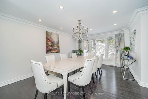 Photo 12 at 31 Bearwood Drive, Humber Valley, Toronto