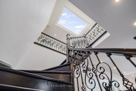 Photo 14 at 31 Bearwood Drive, Humber Valley, Toronto