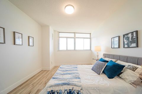 Photo 16 at 1901 - 3151 Bridletowne Circle, L'Amoreaux, Toronto