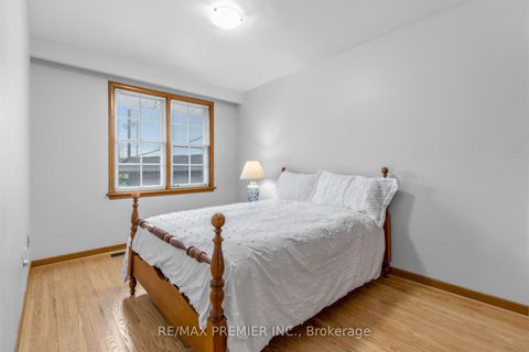 Photo 26 at 21 Halbadier Place, City Centre West, Toronto