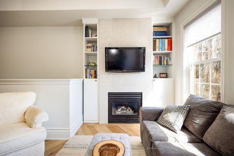 Photo 4 at C - 74 Coxwell Avenue, Coxwell, Toronto