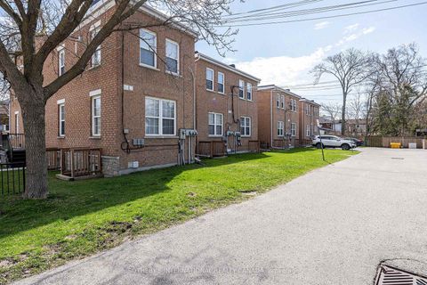 Photo 19 at C - 74 Coxwell Avenue, Coxwell, Toronto